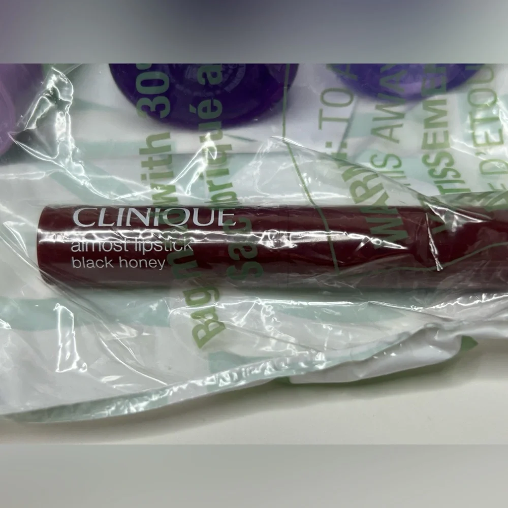 Clinique NWT Travel Size Smart Clinical Repair & Lipstick - Picture 3 of 5